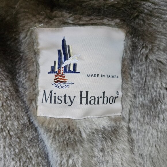 Classic Tan Trench Coat - Picture 6 of 11